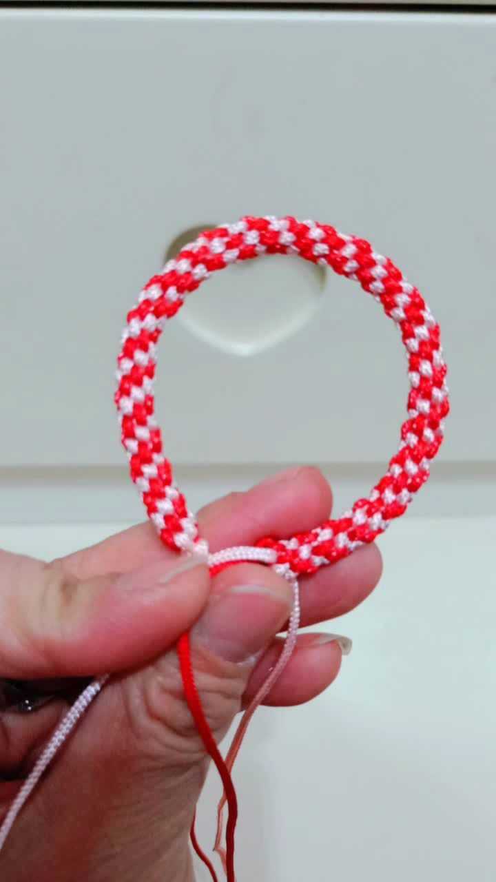 圆形玉米结手链编法,小时候的记忆你找回来了吗