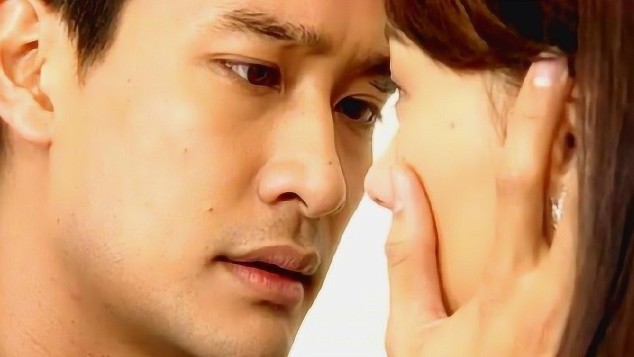 丘比特的圈套妮莎眼泪流了下来普巴迪温柔的帮她擦去泪水