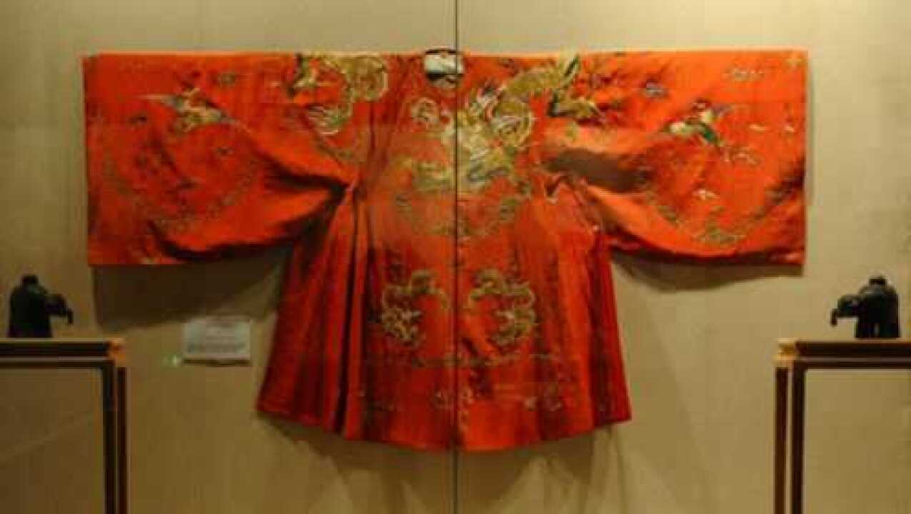 相较文物和典籍中的汉服，孔府旧藏中的明朝汉服更美！_高清1080P在线观看平台_腾讯视频