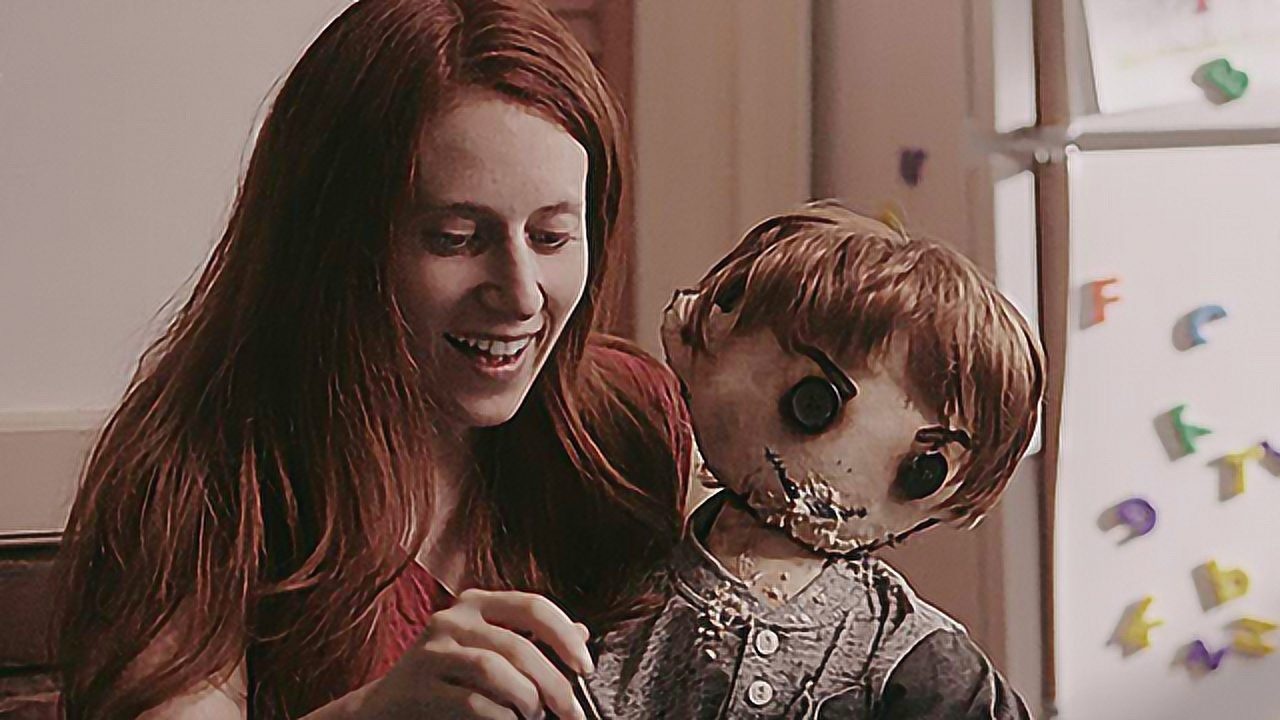 母亲无法忍受丧子之痛最终被玩偶迷失心智恐怖短片玩偶师