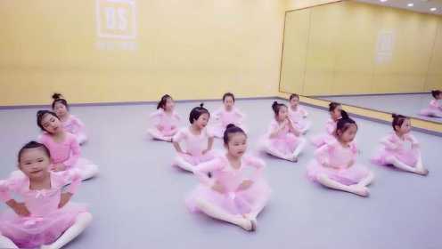 少儿中国舞启蒙班，这一次让我们看不一样的萌娃！