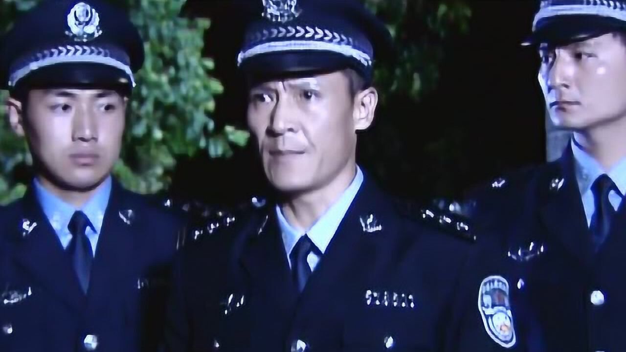 罪域警察终于决定秘密调查以防内奸之事希望一切顺利