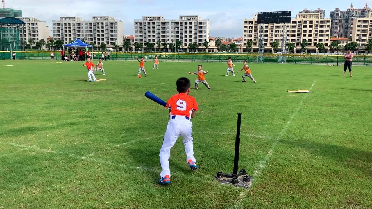 东升镇中心幼儿园棒球赛精彩瞬间