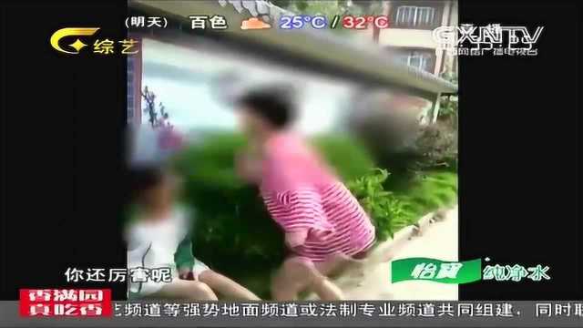 少女惨遭校园暴力,踹脸围殴全程默默承受,打人者还拍视频取乐