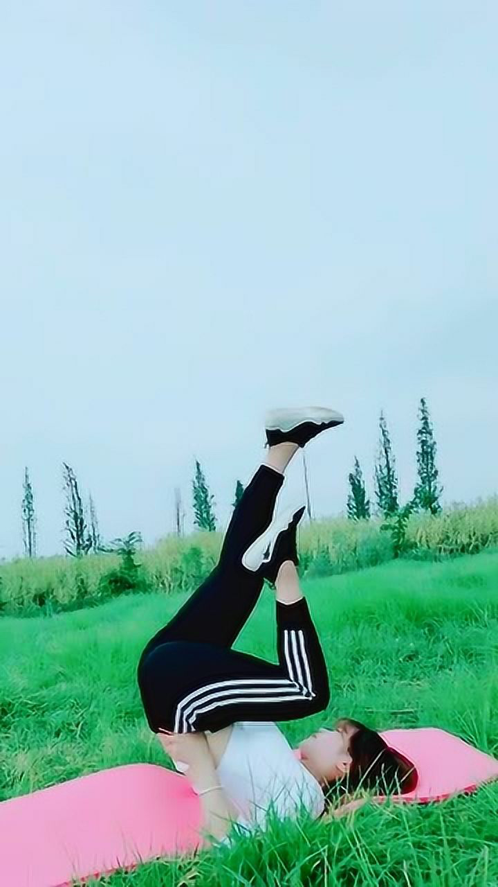 躺着就可以瘦大腿,每天五组,每组三分钟