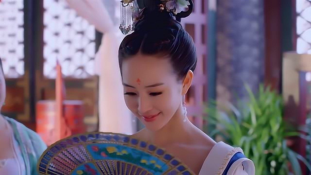 武媚娘传奇:如意把杨妃所赐的银丝珐琅扇赠给徐慧