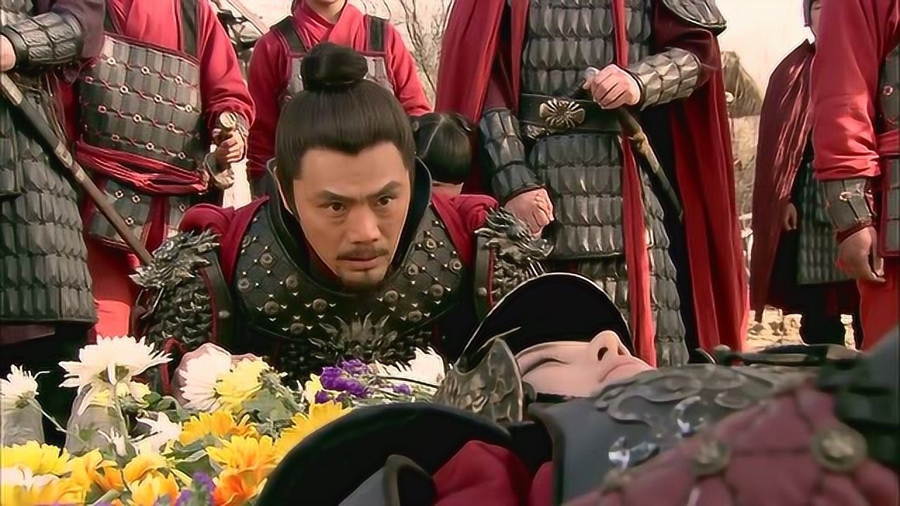 精忠岳飞:梁红玉下葬,韩世忠送其最后一程,场面好感人