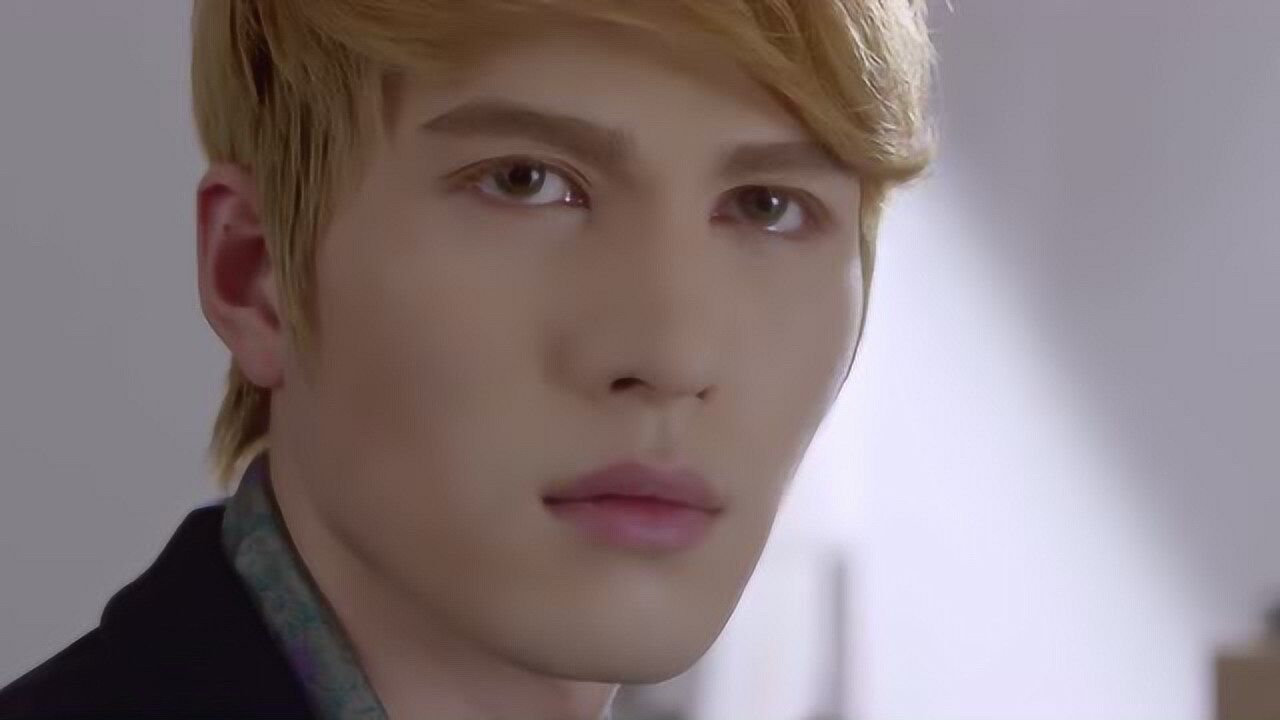 林萧再见崇光瞬间泪流满面,不料宫洺却有意阻拦,这到底怎么回事