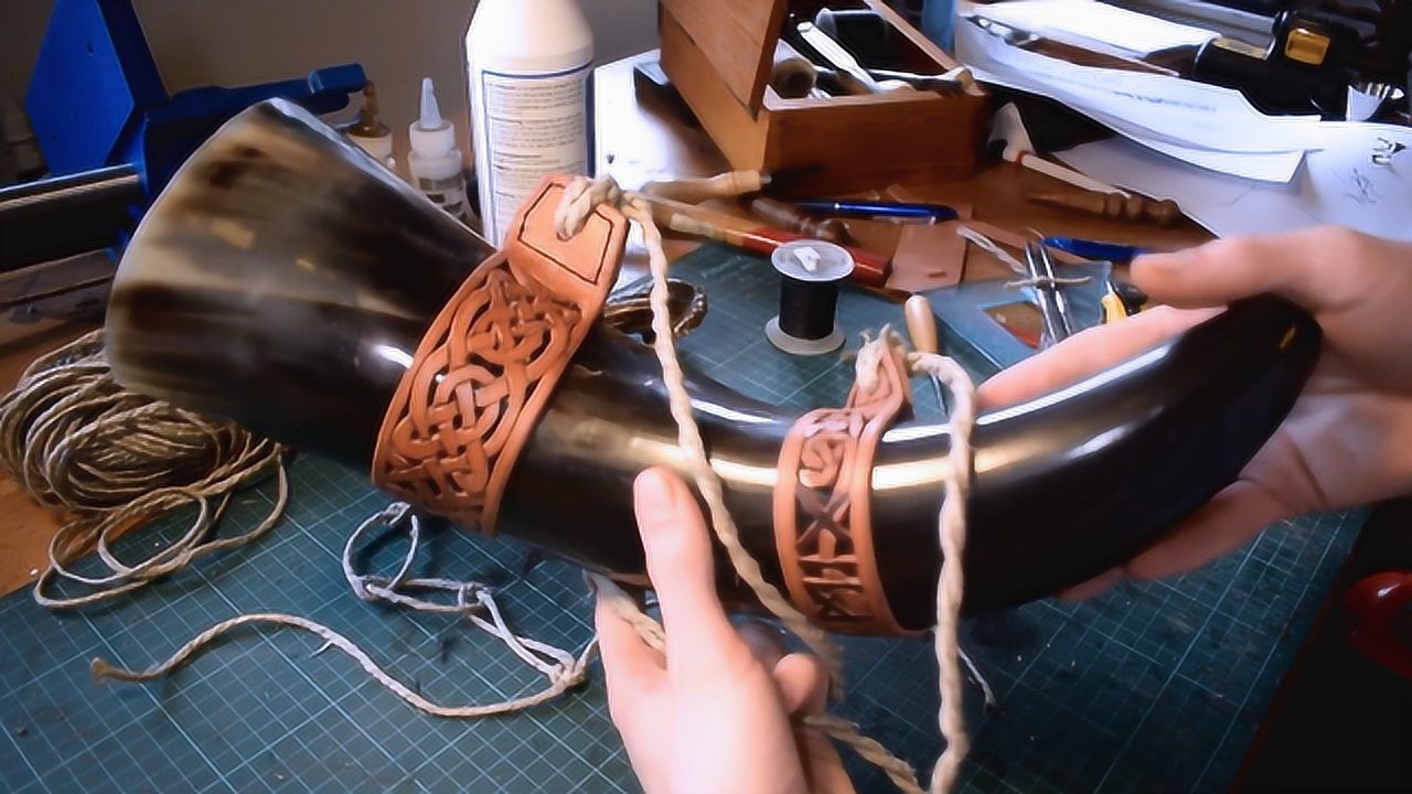 牛角是如何制成号角的小哥给你展示下制作过程让你长长见识