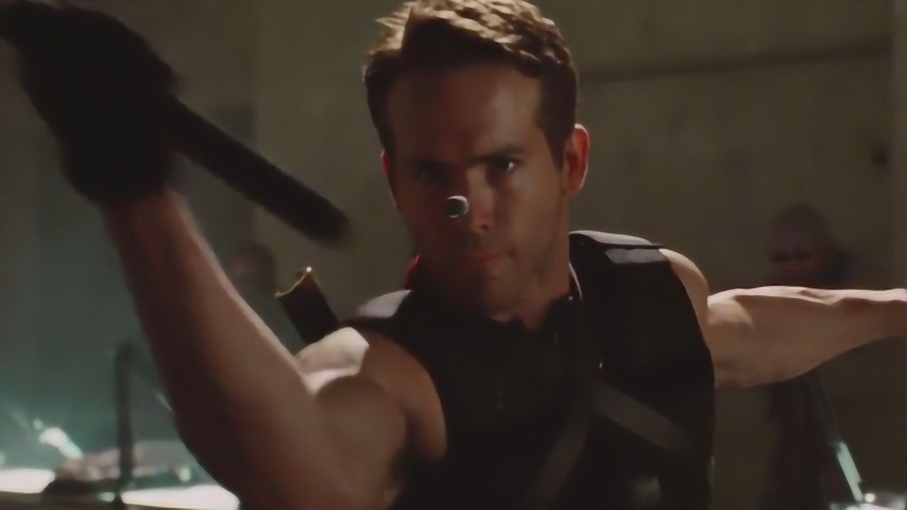 《金刚狼1》中的韦德,用双刀还话痨,他到底是不是死侍?