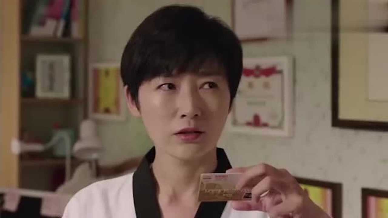 直接不看牌赌博,真是个狠人六六追剧酱00:18小妹醒后竟被五花大绑竟被