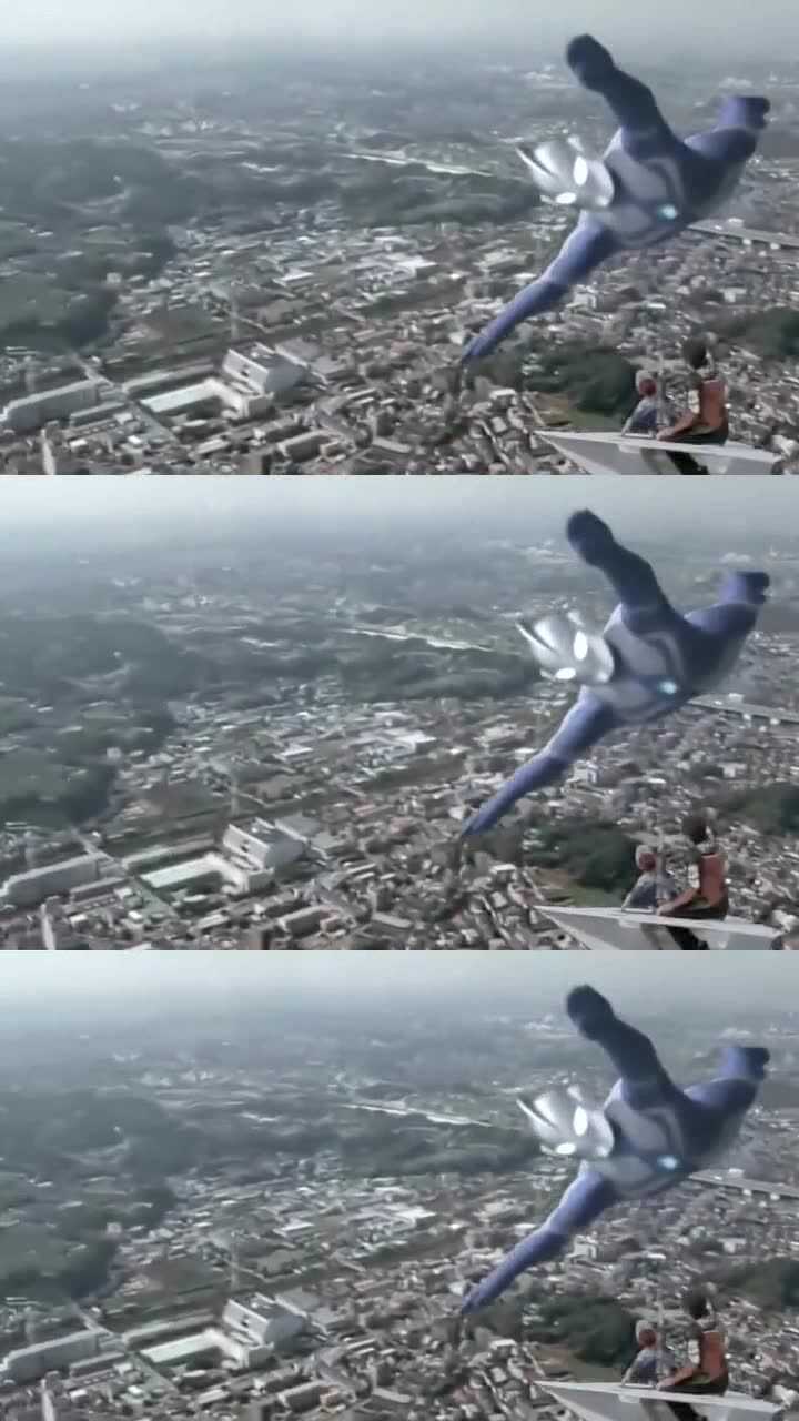 熊孩子坐飞机飞天途中碰到了高斯奥特曼差点撞上坠机了