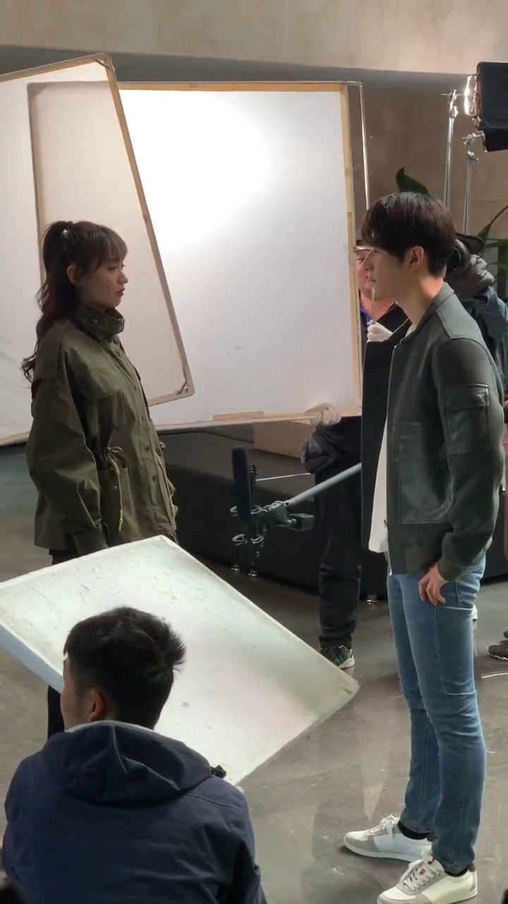 陈学冬和黄婷婷,怎么都没表情啊?