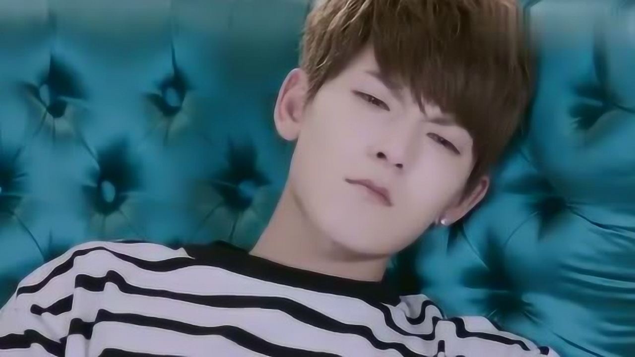 旋风少女:方廷皓想到百草说的话,伤心的落泪了,男神被虐惨了!