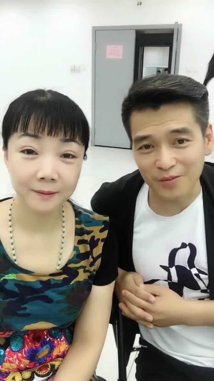 二人转郭旺盛喆再合体郭旺咋笑得这么开心不愧是老搭档真亲密