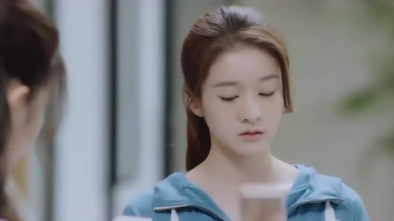 灰姑娘想要成名，对自己下手太狠了，闺蜜都不忍心看下去！_高清