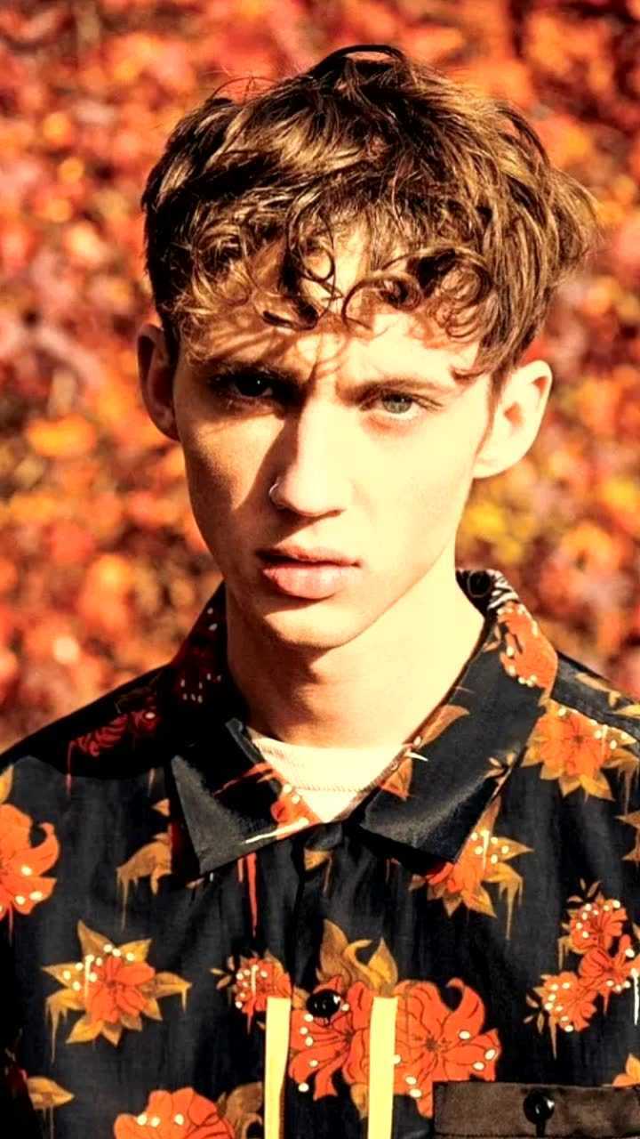 特洛耶.希文写真