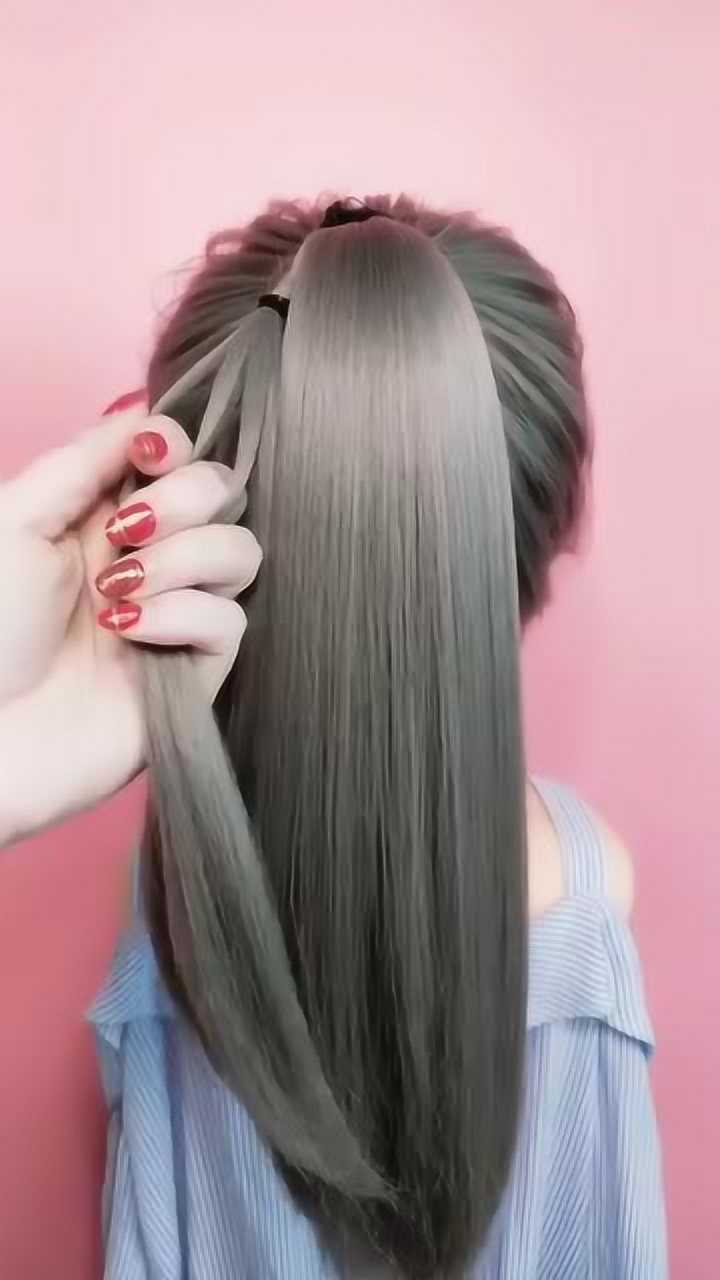 猫耳朵发型这样扎,最后把发尾藏起来,完美了