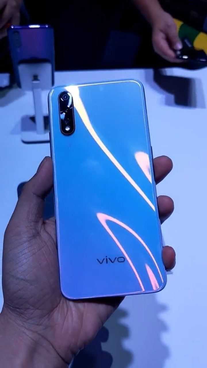 vivo z5这三个颜色你喜欢哪个呢?