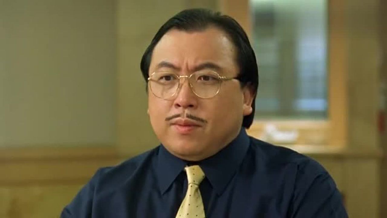 千王之王2000:肉面飞龙大秀牌技,星爷都不放在眼里