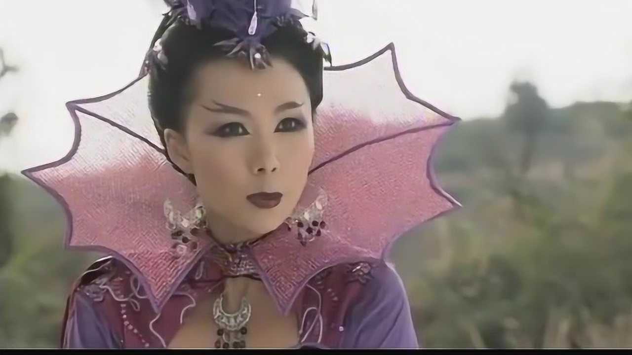 活佛济公:两个妖怪为了男人大打出手,场面一片混乱