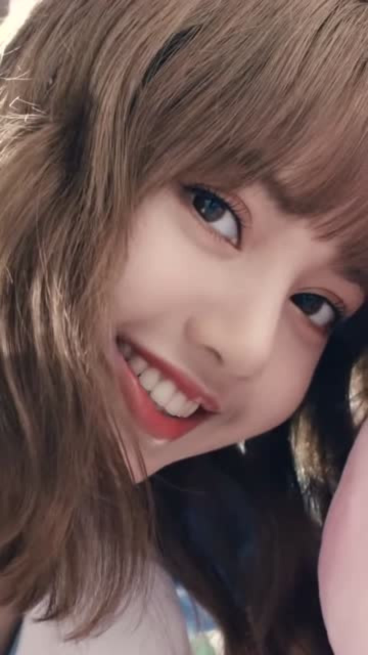blackpink,lisa小仙女的绝美瞬间,当做壁纸会很香吧!