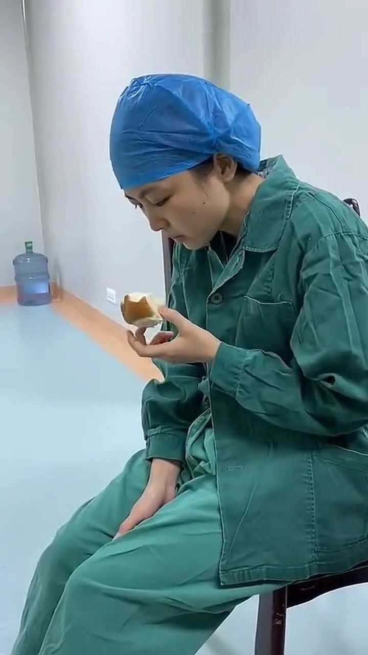 你辛苦了护士小姐姐