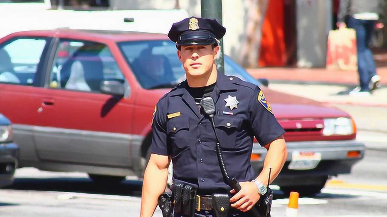 美国警察pk小朋友跳舞不管疫情严重性老子跳得开心就是了