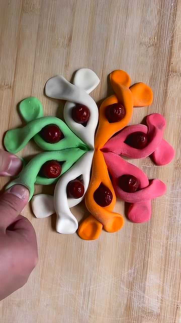 面粉做成小鱼非常简单