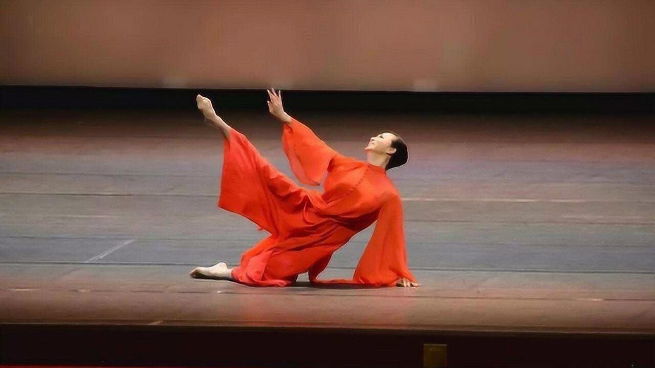 金星跳舞太厉害了一段舞蹈惊艳全场不愧是一流的舞蹈家太美了