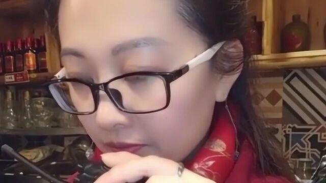 最美老板娘,连员工辞个职都舍不得她,这颜值确实可以!