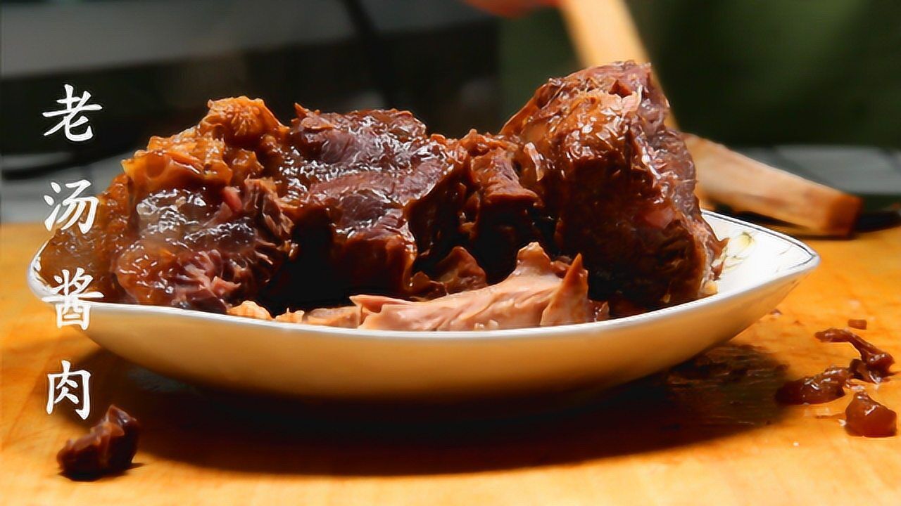 牛肉一出锅就知道,色泽红润,不柴不硬!