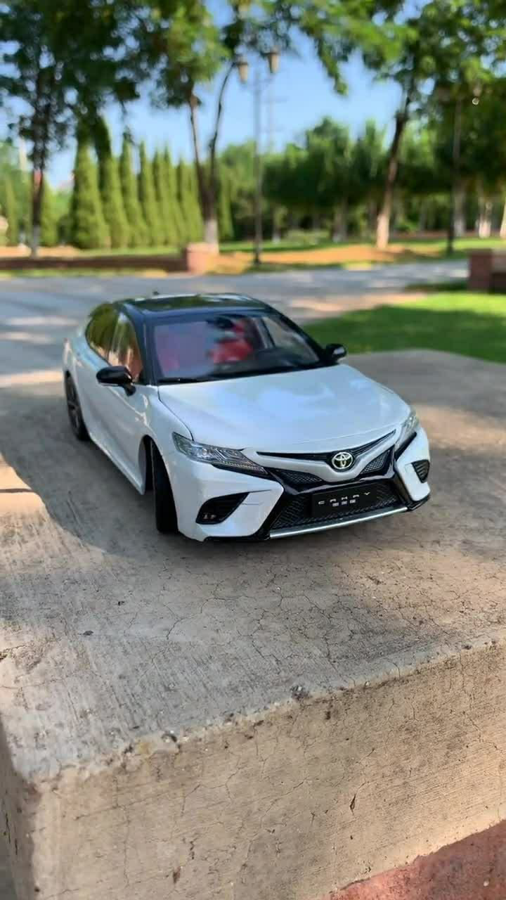 丰田凯美瑞运动版,看着外形多么的霸气