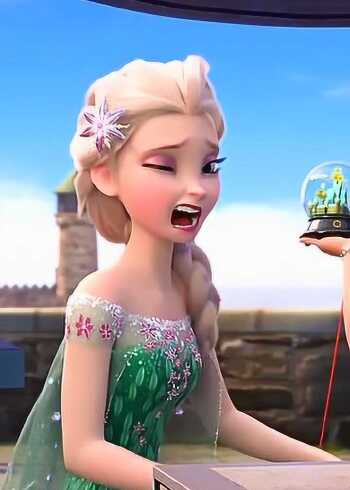 《冰雪奇缘》艾莎女王搞怪表情合集,请在线查收!