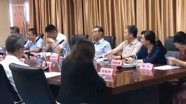 网红辛巴辛有志参加钟南山医学基金会辛有志专项基金成立仪式捐赠600万元