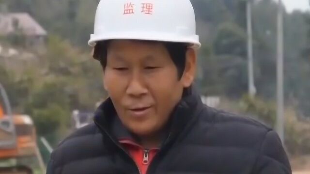 老山村过去通往外界 只有一条土路 路修通后改善了村民出行