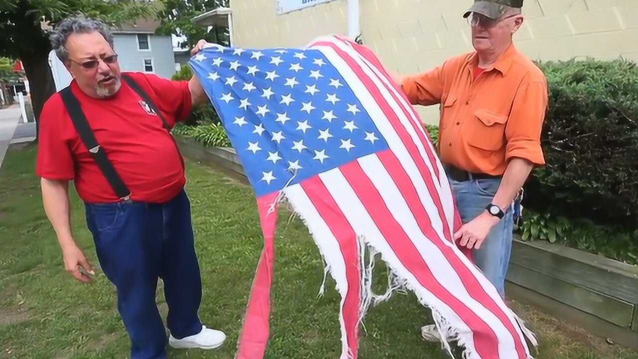 大兵遭雷劈国旗被撕两半美国连续天降异象网友脑补剧情