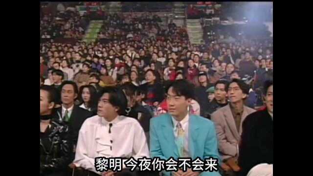 90年代人气最高的天王,当然是黎明了,那时候的黎明颜值实力第一