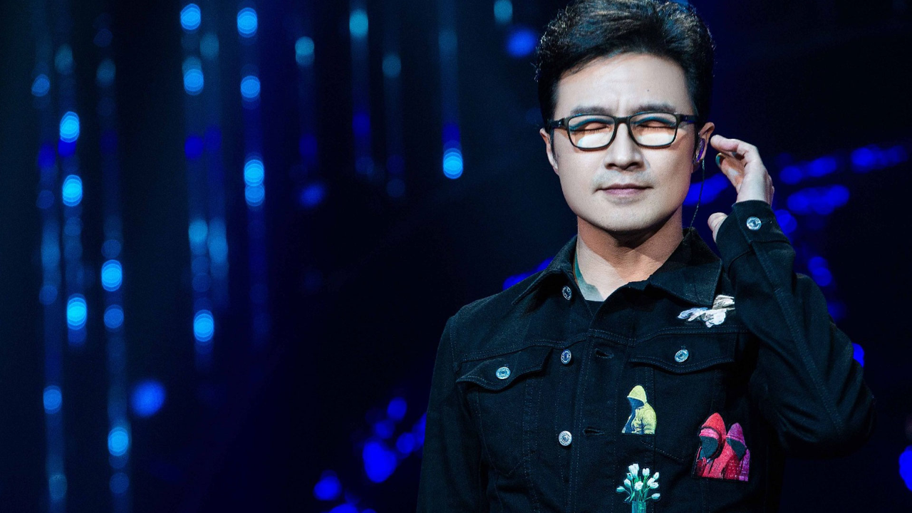 汪峰再发新歌,《我们的爱情》被质疑是写给前妻们的,句句不离爱情