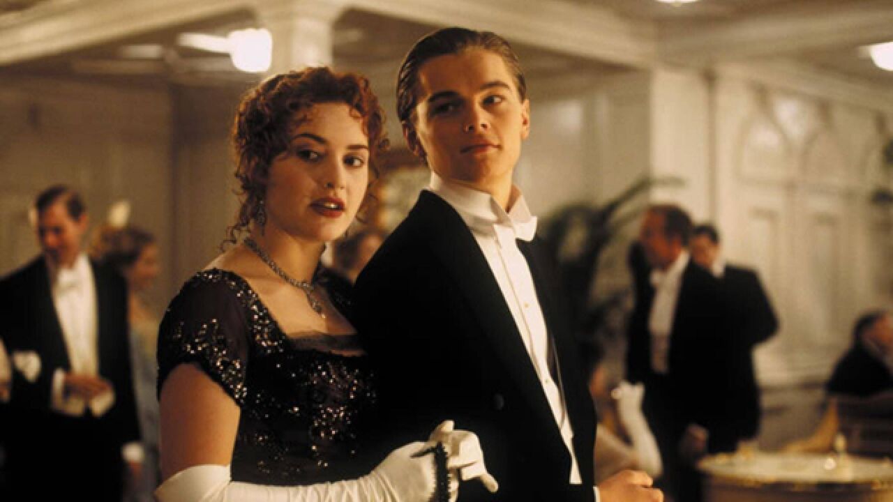 《泰坦尼克号》爱情线,杰克露丝怎么爱上的?从视听语言角度分析