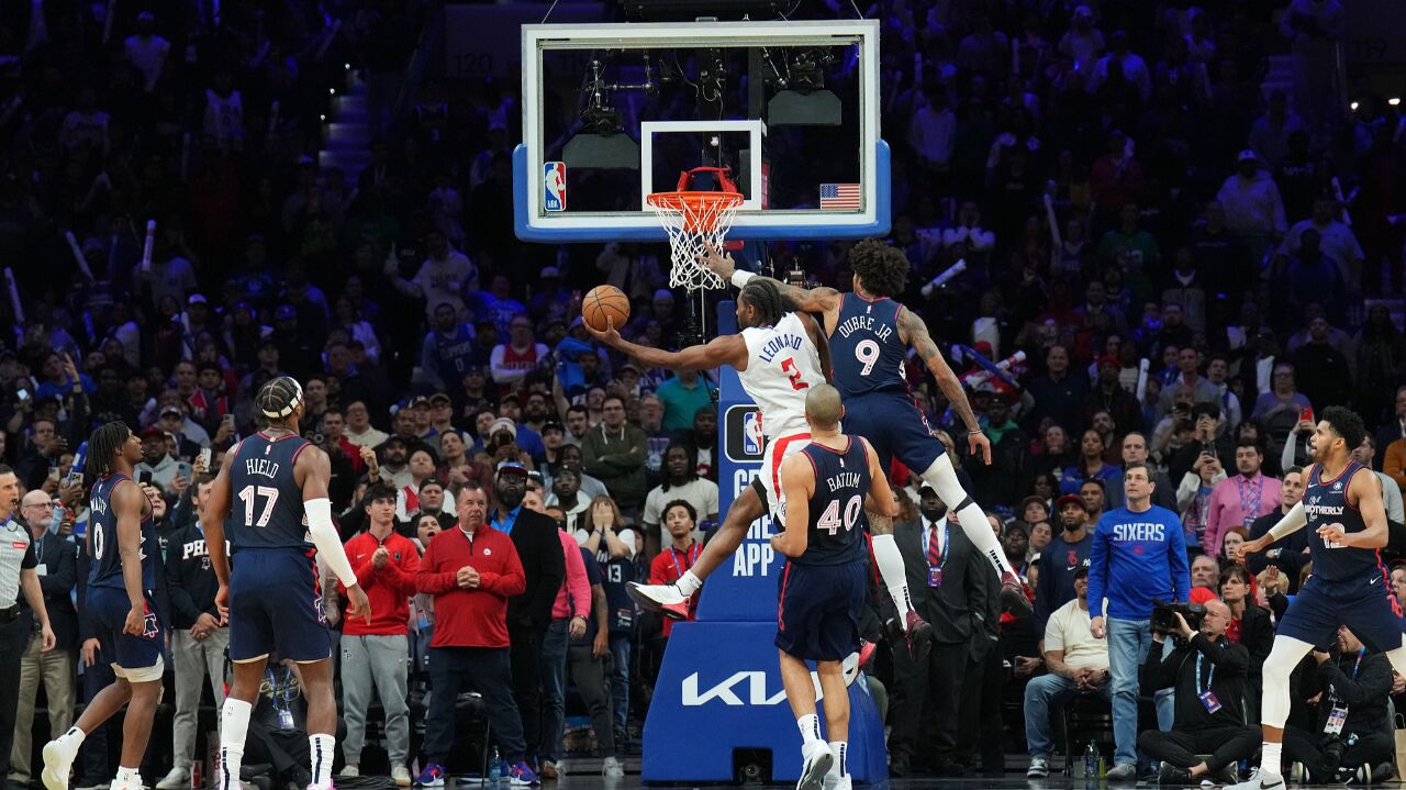 nba常规赛:快船逆转76人 小卡17 9制胜盖帽哈登16 14