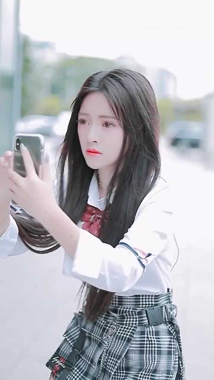 看到前女友在欺负凌轩冷巴的做法太霸气了网友好羡慕凌轩