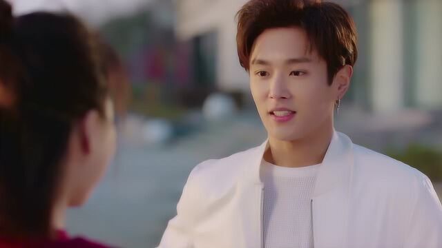 初恋男友李汶翰遇上猫系女友康宁,会擦出怎样的火花?