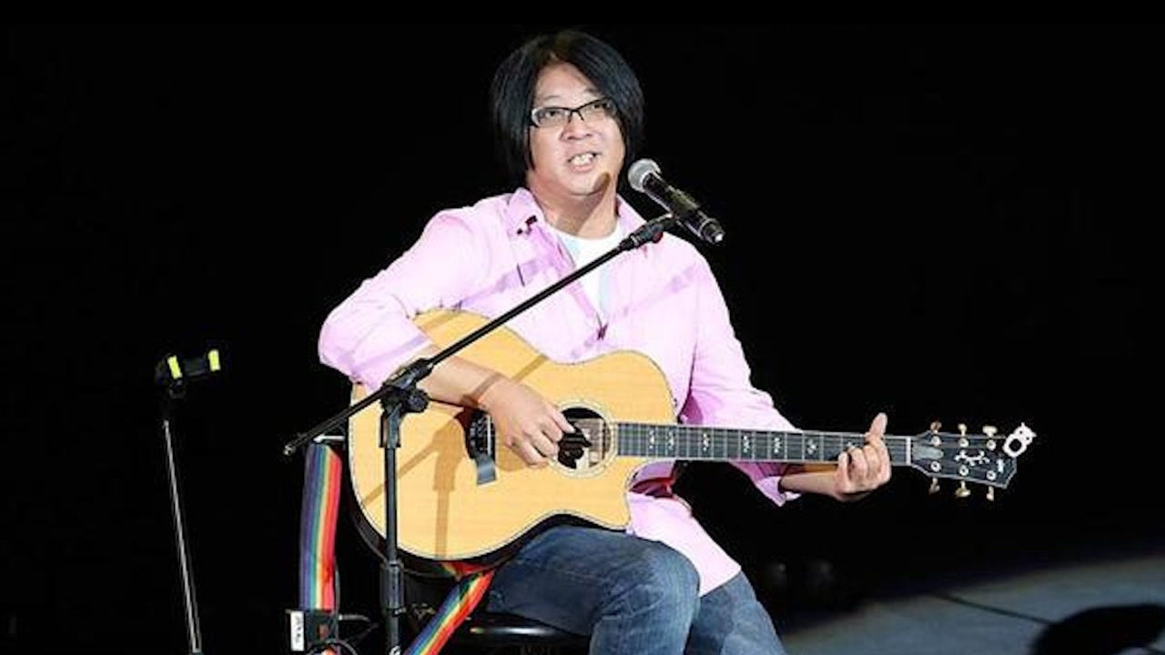 著名音乐人袁惟仁近照曝光,瘦到皮包骨