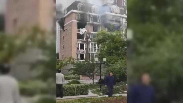 网曝邯郸拉德芳斯小区发生爆炸 巨响惊醒附近居民 遍地碎渣