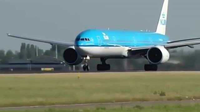 KLM荷兰皇家航空波音777300ER老涂装,史基埔机场起飞!