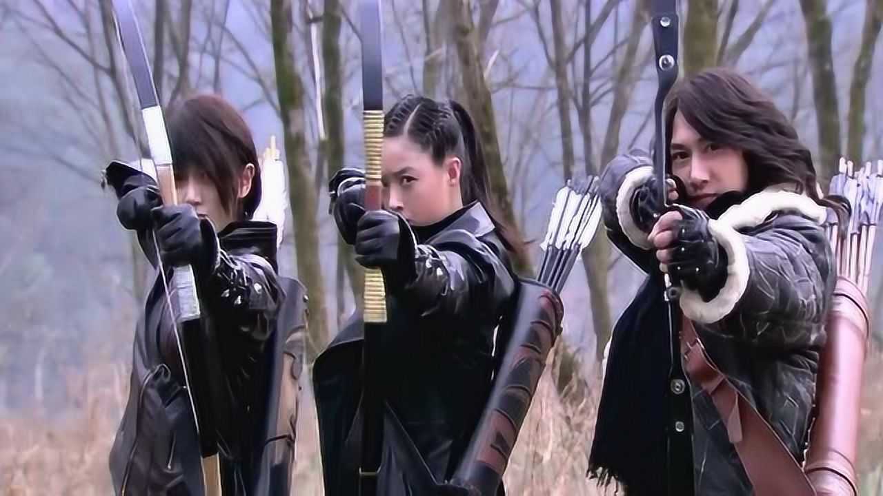 神箭手对决日本狙击手没想到差距太大直接被射成刺猬真是太尴尬了