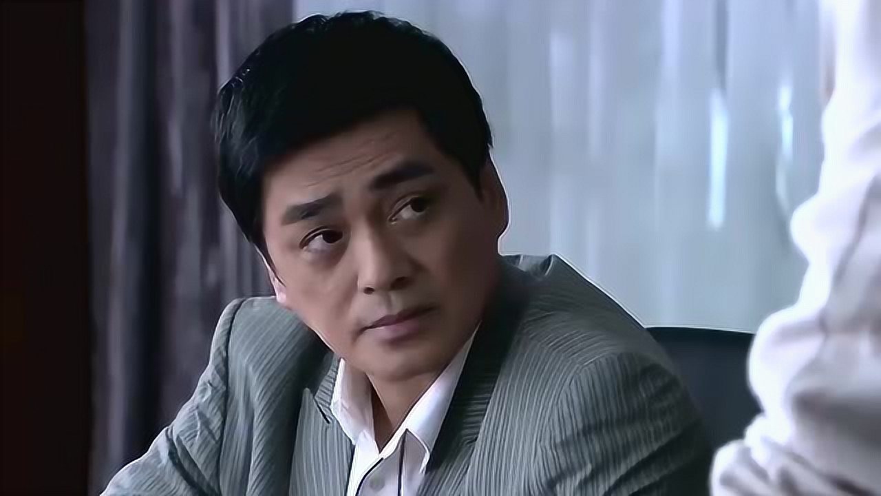 汤镇宗的两个女儿实力抢镜,网友:比邱淑贞女儿还要漂亮