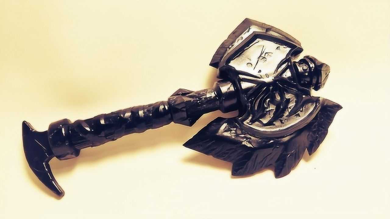 风之伊:手工制作魔兽世界杜隆坦斧头,握把细节的刻画