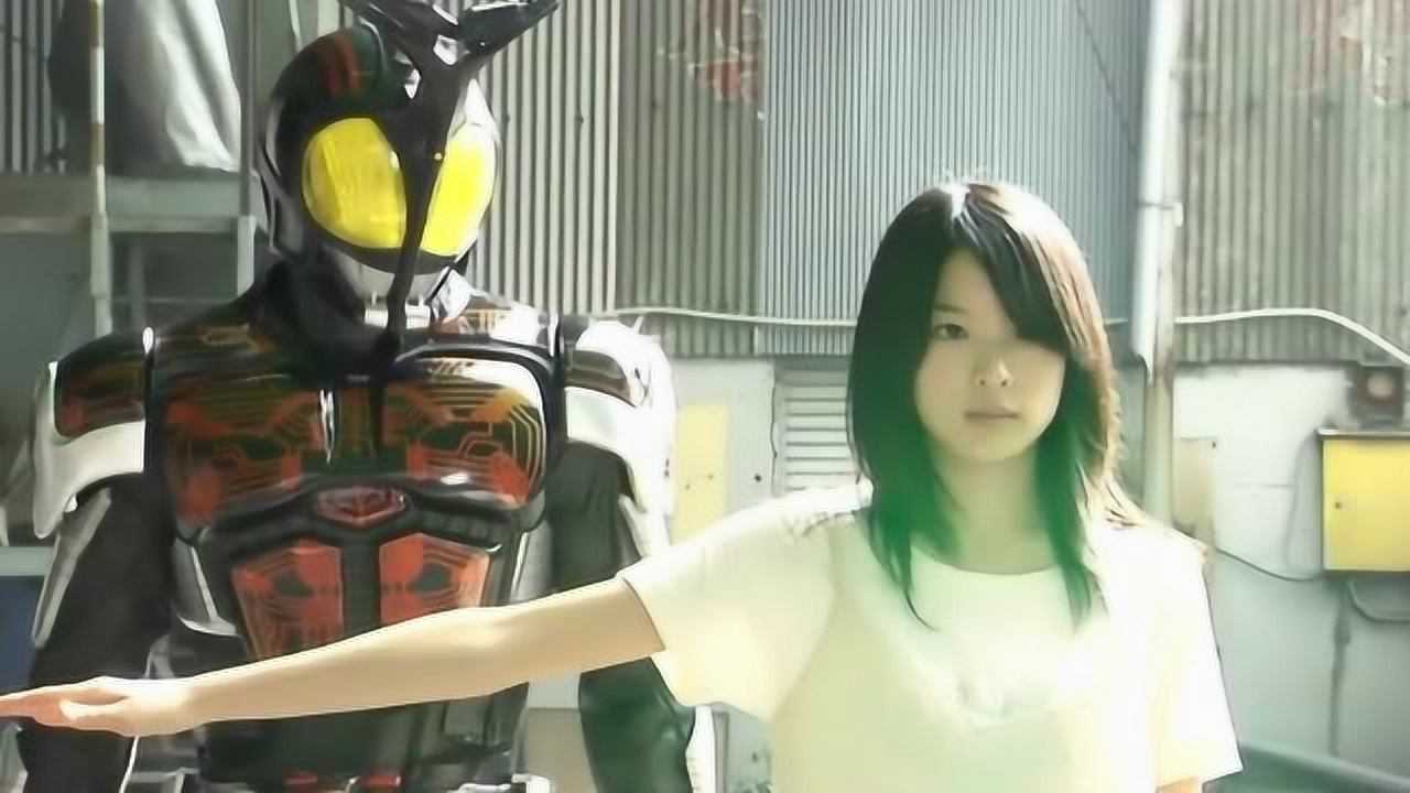 假面骑士甲斗王小煦为了救拟态的黑甲斗变身异虫逼着总司放下武器